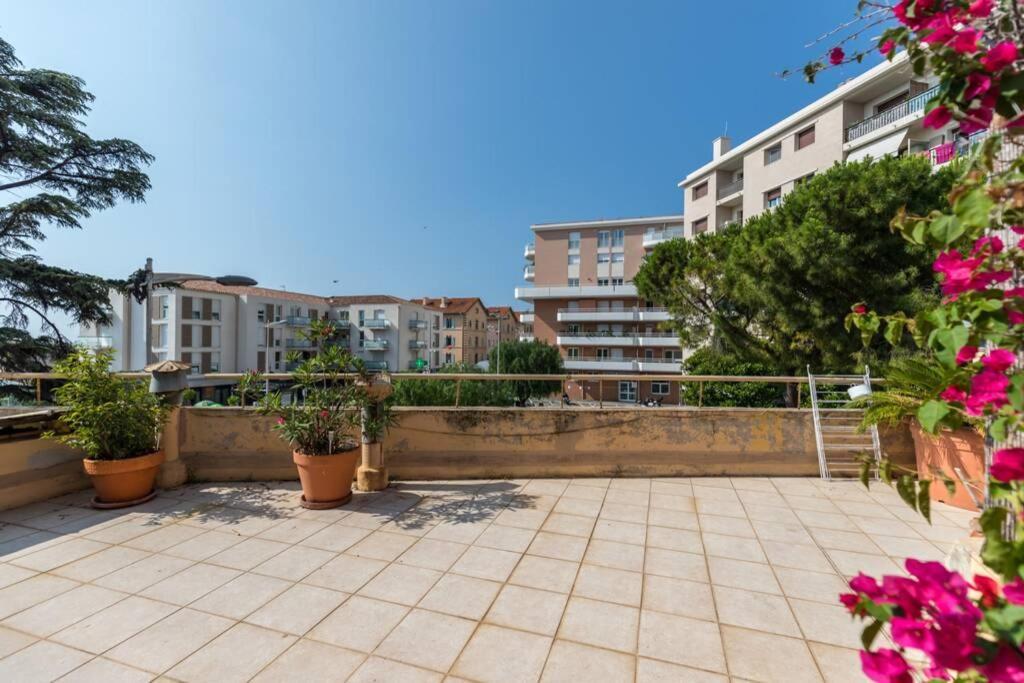 Appartement Grande Terrasse A Cote Monaco & Plage Saint-Antoine  Экстерьер фото